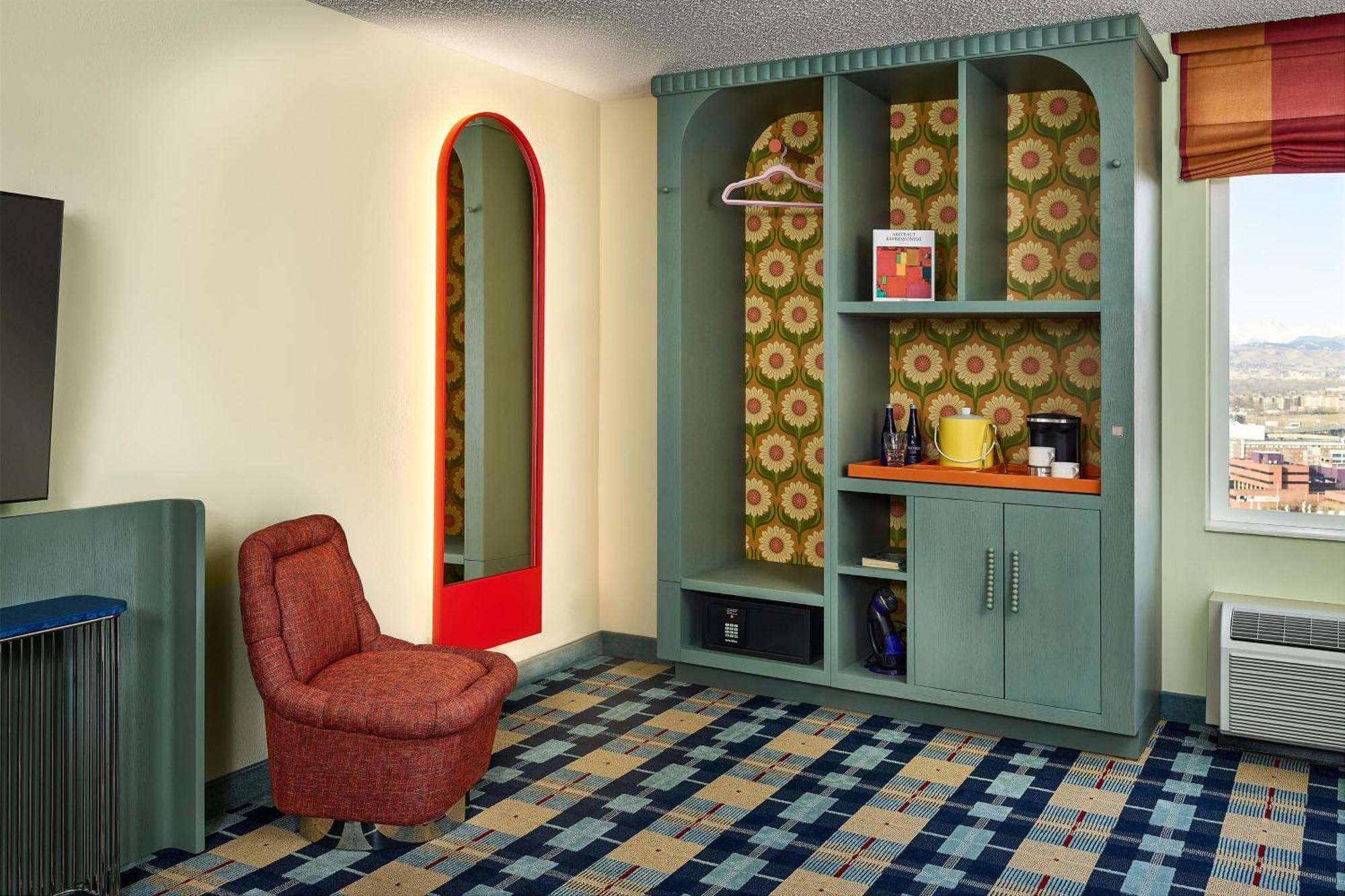 Hotel The Curtis - A Doubletree By Hilton 4*